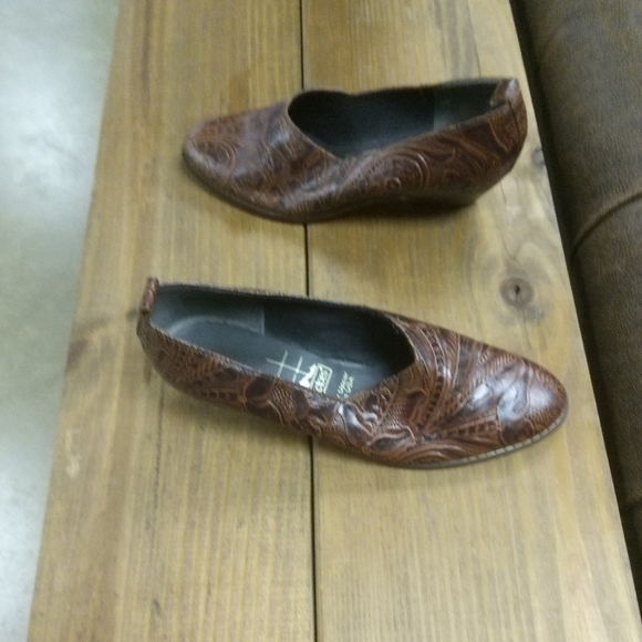 Women's TicTacToes Brown Leather Uppers Shoes Size 7 1/2 7.5 Tic Tac Toes - Picture 3 of 6